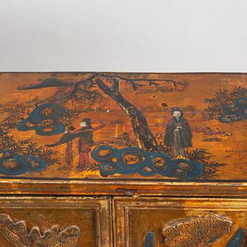 A pair of chinese cabinets, 20th Century.