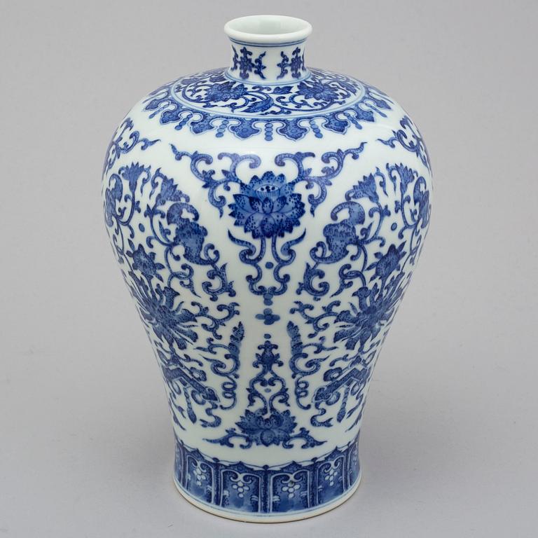 A Chinese blue and white 'meiping' vase, 20th Century.