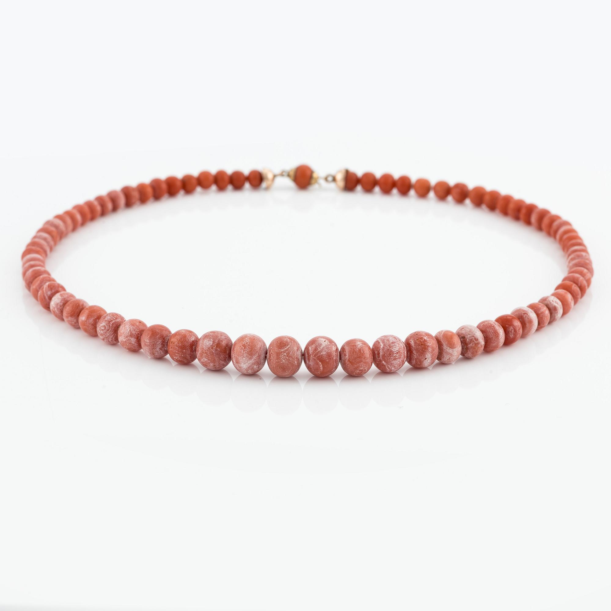 Necklace, graduated coral.