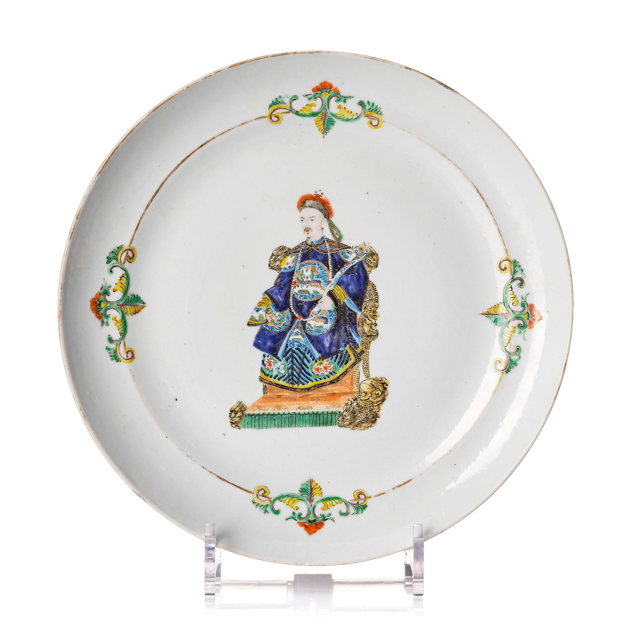 A famille rose enamelled dish with a high ranking official, Qing dynasty, 19th century.