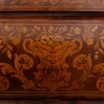 VITRINSKÅP, Barockstil, Holland, sent 1800-tal.