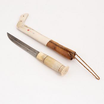 A reindeer horn knife by Thore Sunna, before 1965, signed.