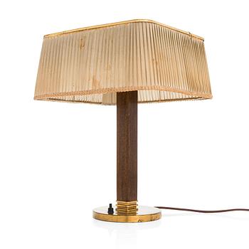 Paavo Tynell, A mid 20th century '5066' desk lamp for Taito Oy, Finland.