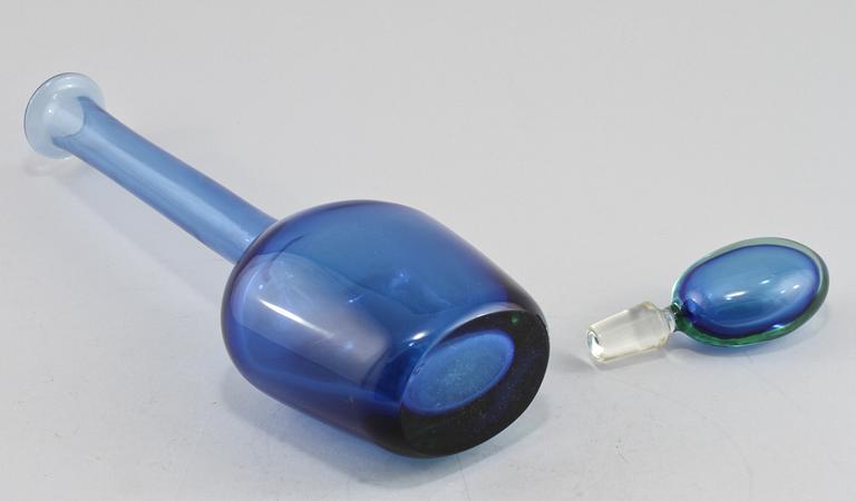 KARAFF, glas, troligen Italien, 1900-talets andra hälft.