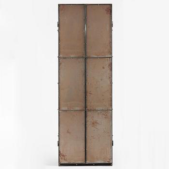 Jonas Bohlin, skåp, "Slottsbacken", ed. 193/200, Källemo, Värnamo, efter 1987.