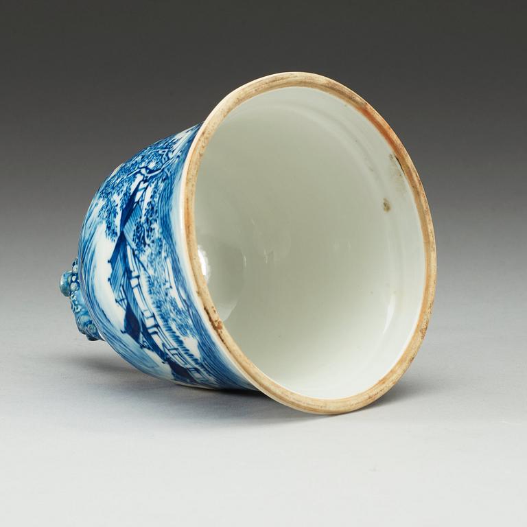 A unusual blue and white bell, late Qing dynasty.