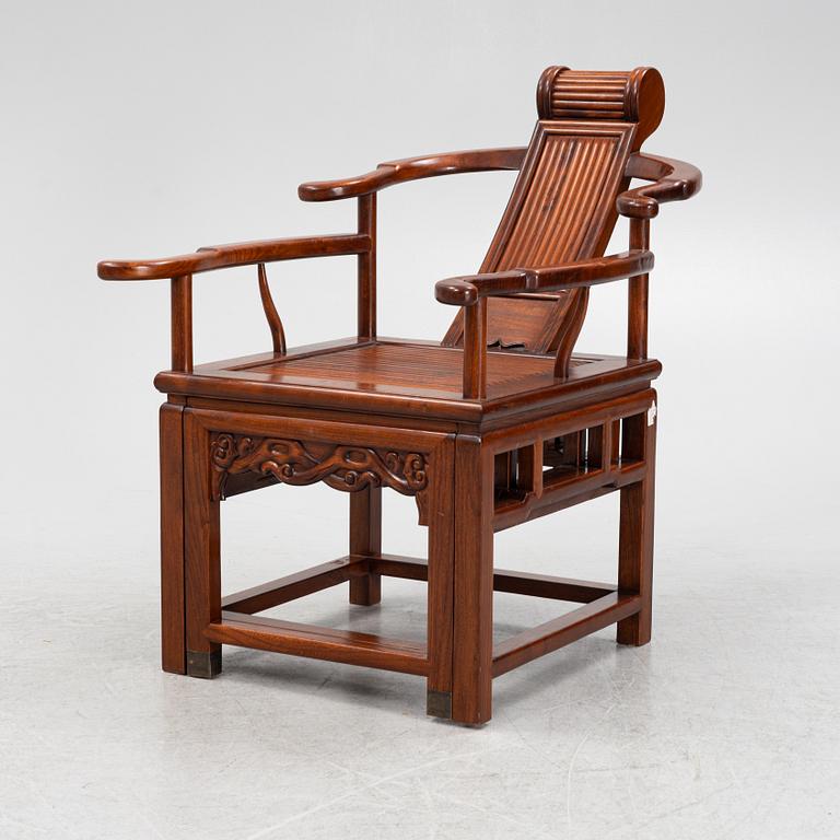 A hardwood resting chair, 20th century.