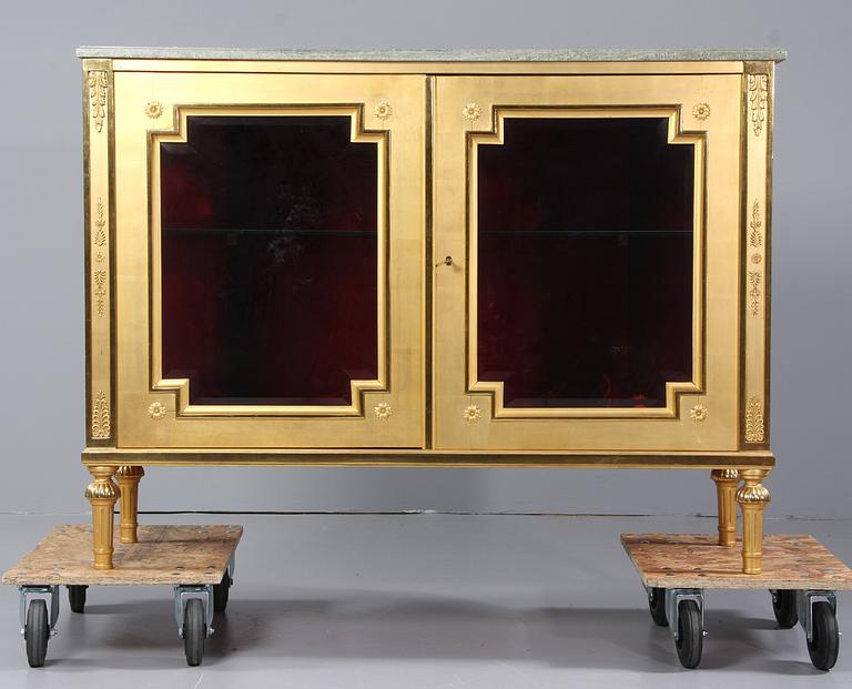 SPEGEL samt KONSOLSKÅP, gustaviansk stil, 1900-tal.