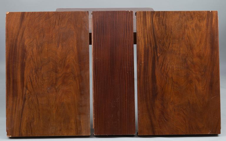 Gunnel Nyman, A DINING ROOM TABLE.