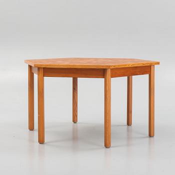 A dining table, second half of the 20th century.