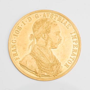 GULDMYNT, 23 karat guld, 4 dukat, Österrike-Ungern 1915. Total vikt ca 13,9 gram.