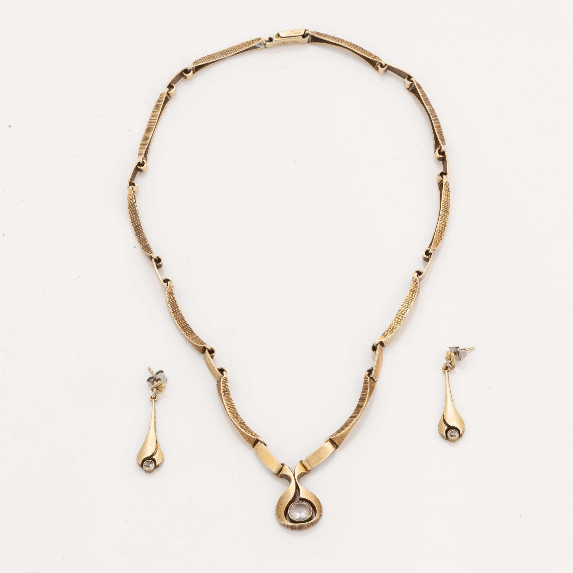 Ett set med collier och örhängen, sterling silver, Kultasepät Sten & Laine. Finland.