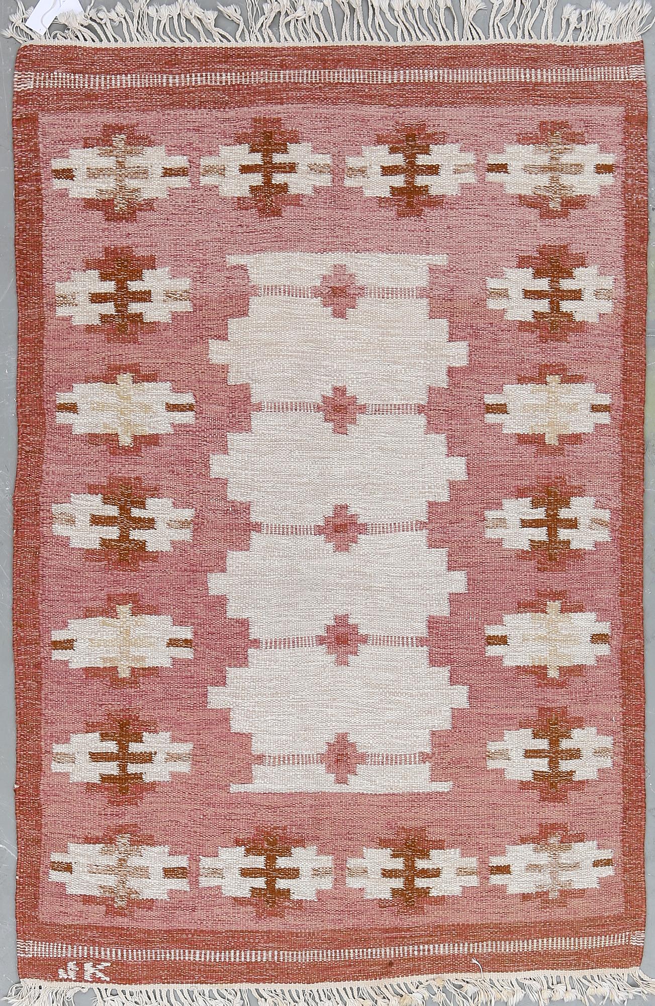 MATTA, rölakan, signerad  JK, sannolikt Karin Jönsson. Ca 199 x 130 cm.