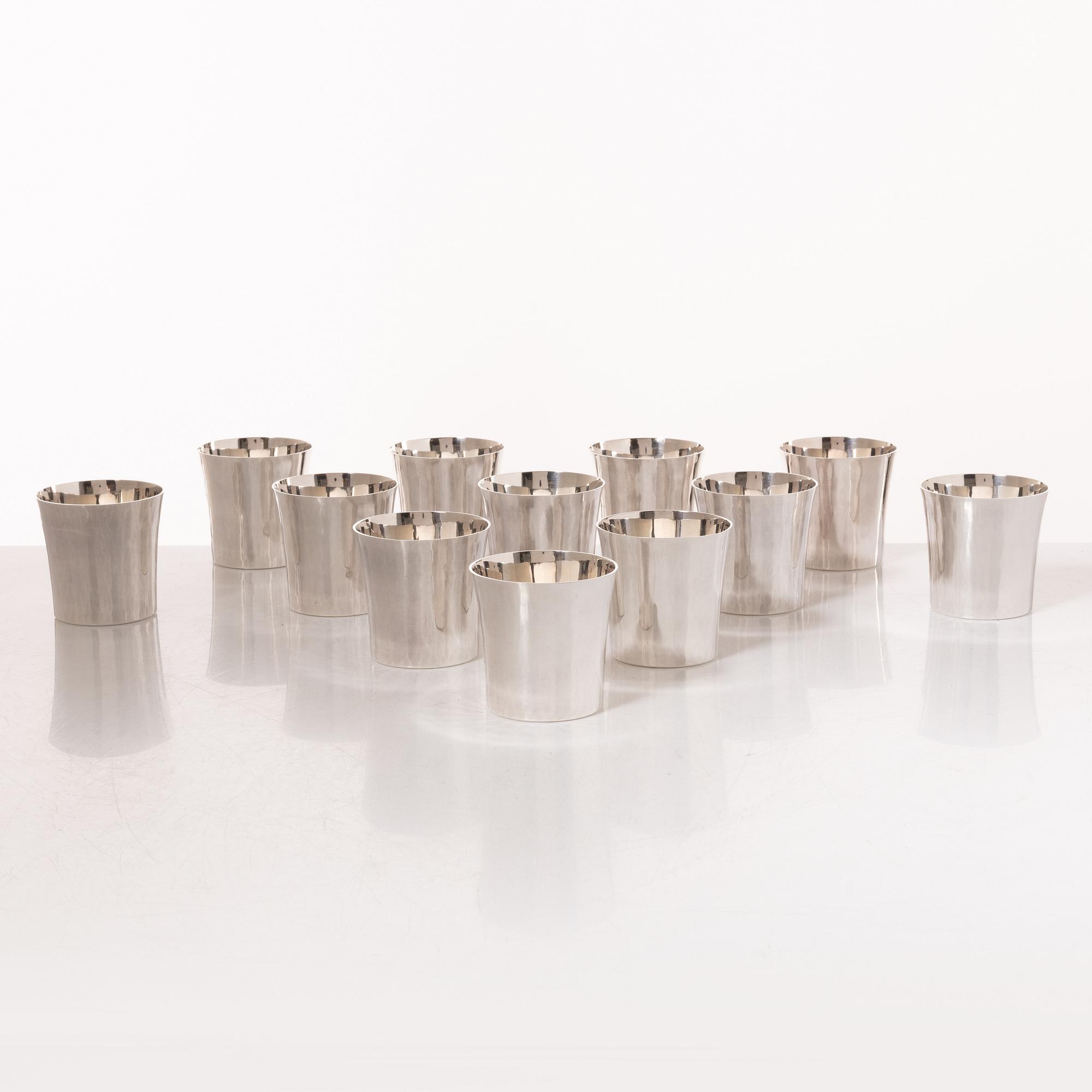 Eric Löfman, A set of twelve silver beakers, KG Markström, Uppsala 1975.