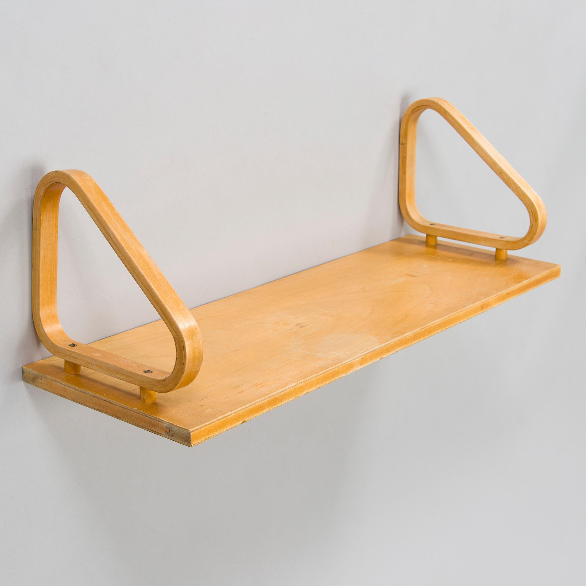 Alvar Aalto, seinähylly, malli 112, O.Y. Huonekalu- ja Rakennustyötehdas A.B. 1930/1940-luku.