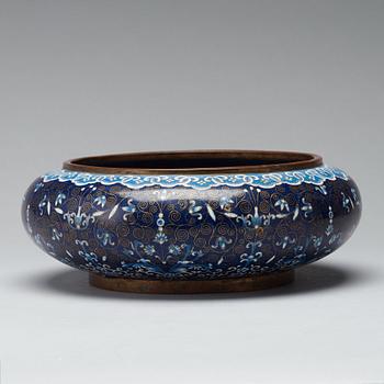 A large Chinese cloisonné censer, early 20th Century.