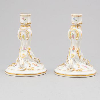 A pair of porcelain handle holders, Meissen, 19th century.