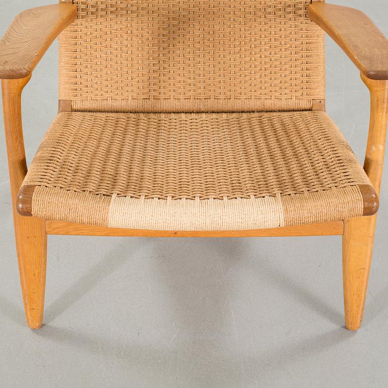 HANS J WEGNER, a lounge chair, model "CH-25", for Carl Hansen & Son in Denmark, second half of the 20th century.