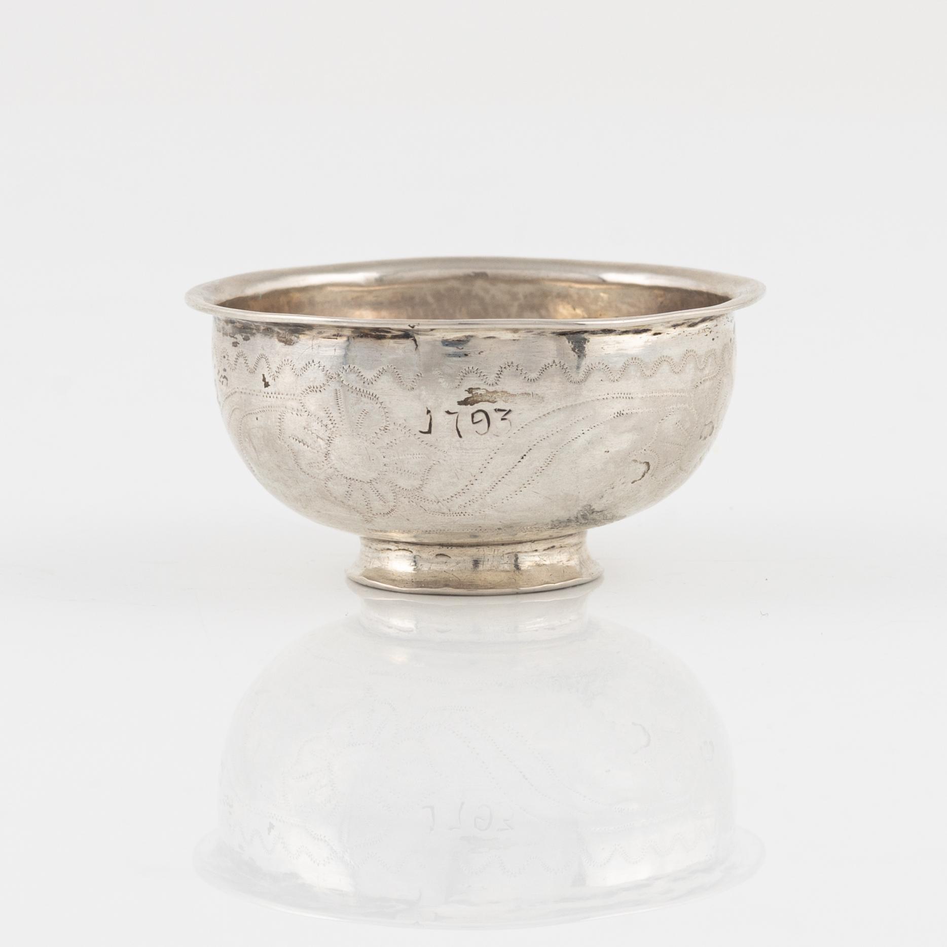 A 18th Century Silver Tumbler with Coin, probably Norway.