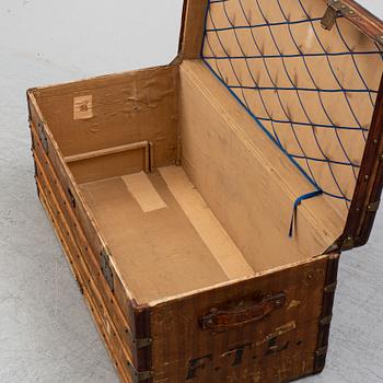 LOUIS VUITTON, resekoffert, Frankrike, sent 1800-tal.
