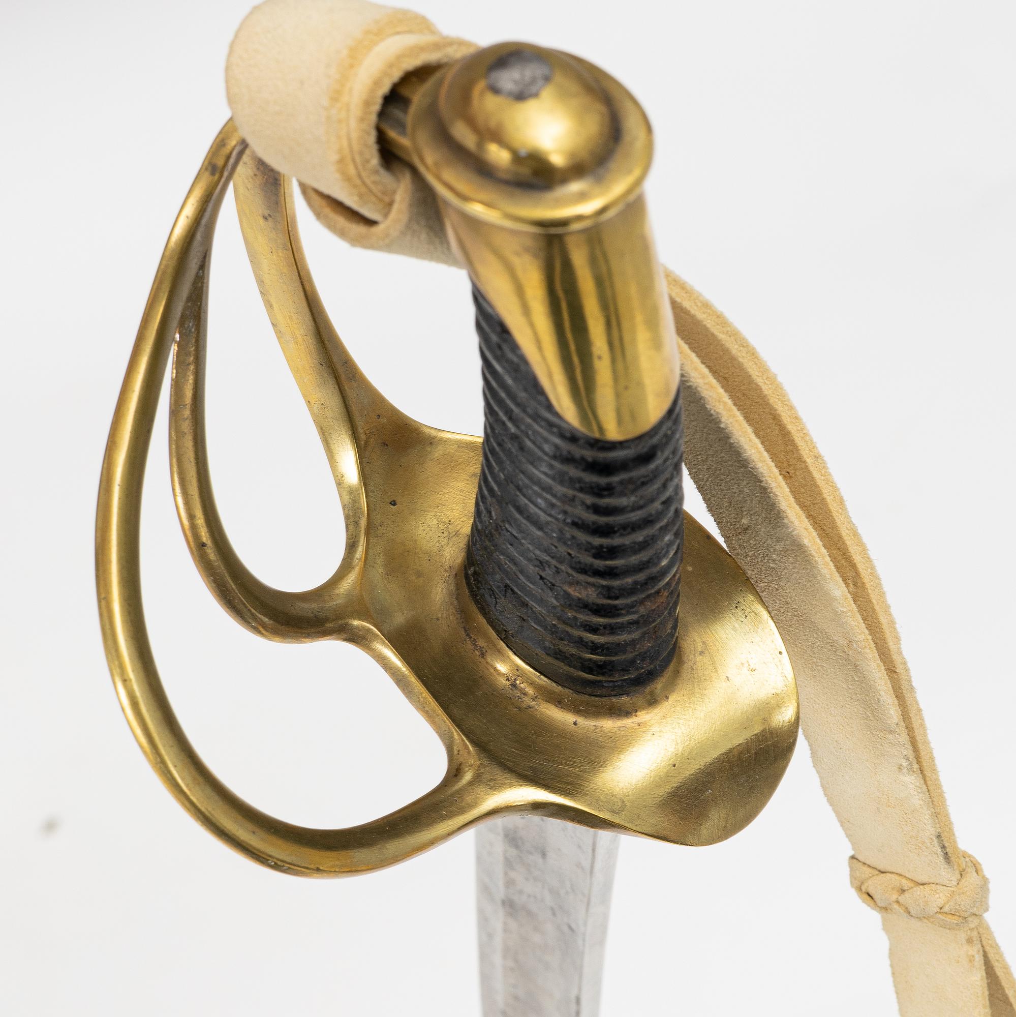 A sabre, early 19th century.