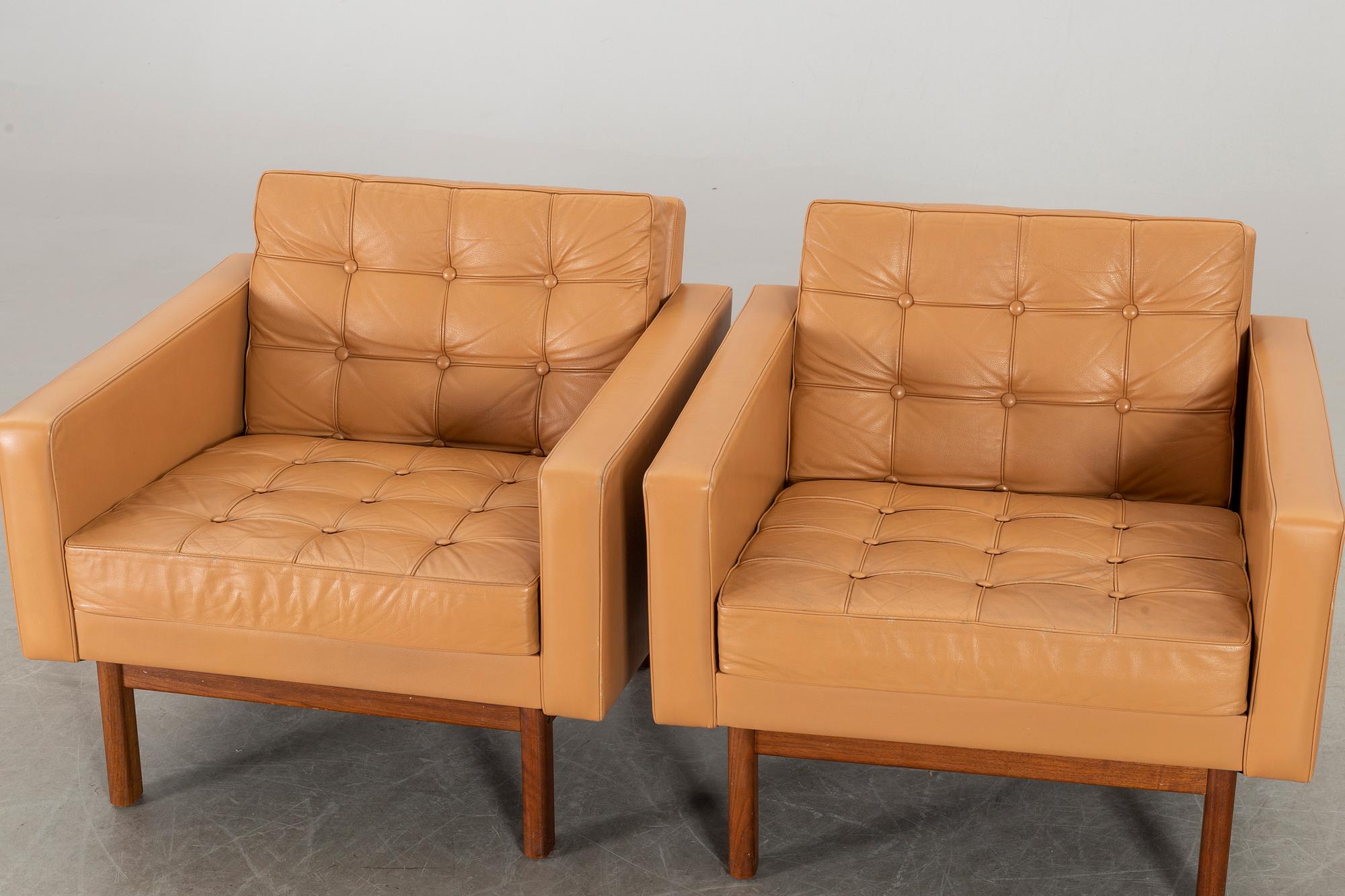 KARL-ERIK EKSELIUS, a pair of chairs, JOC.