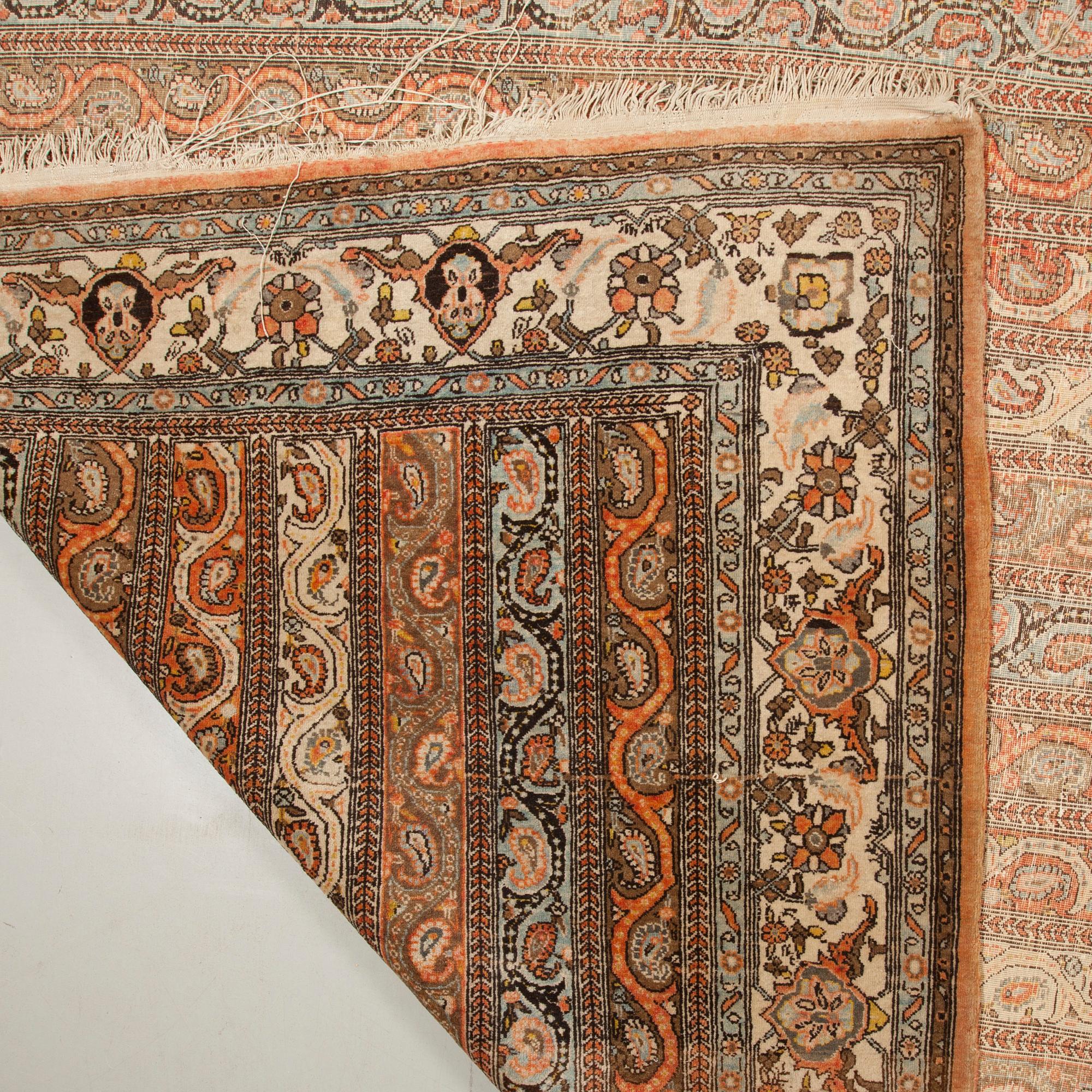 MATTA, semiantik, troligen Qum. 220x315 cm.