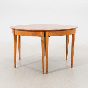 Dining table, turn of the 20th century.