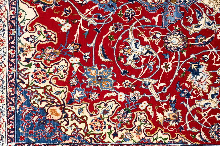Carpet, Isfahan, 150 x 250 cm.