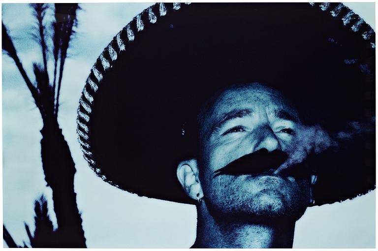 Anton Corbijn, "Bono (hat) Cabo San Luca", 1997.