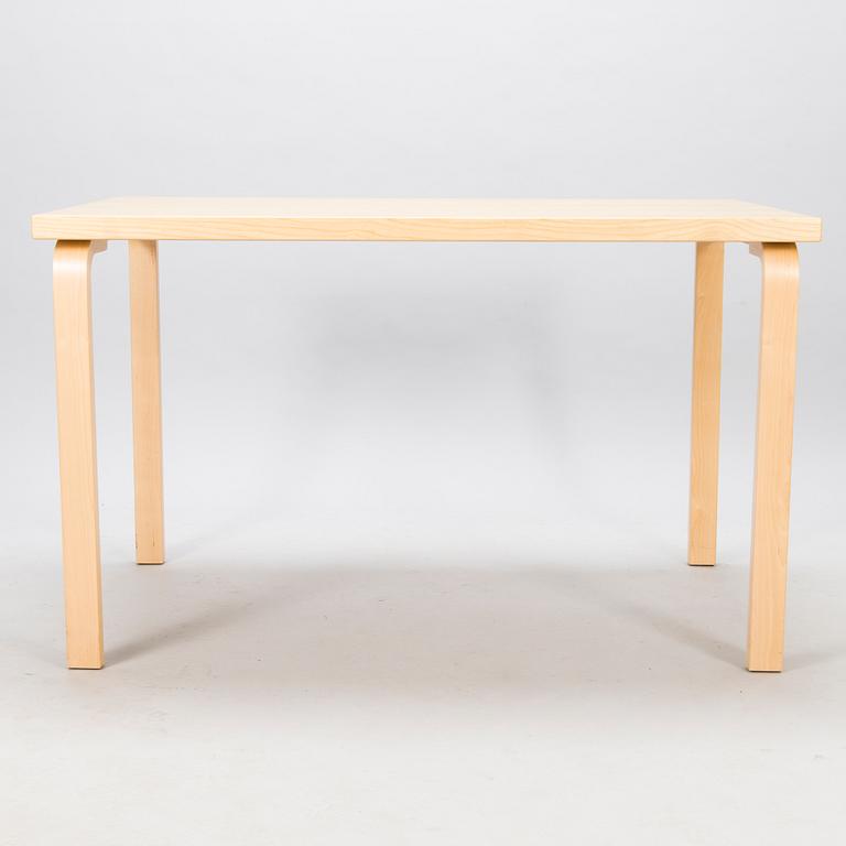 ALVAR AALTO, bord, modell 81B, Artek 2007.