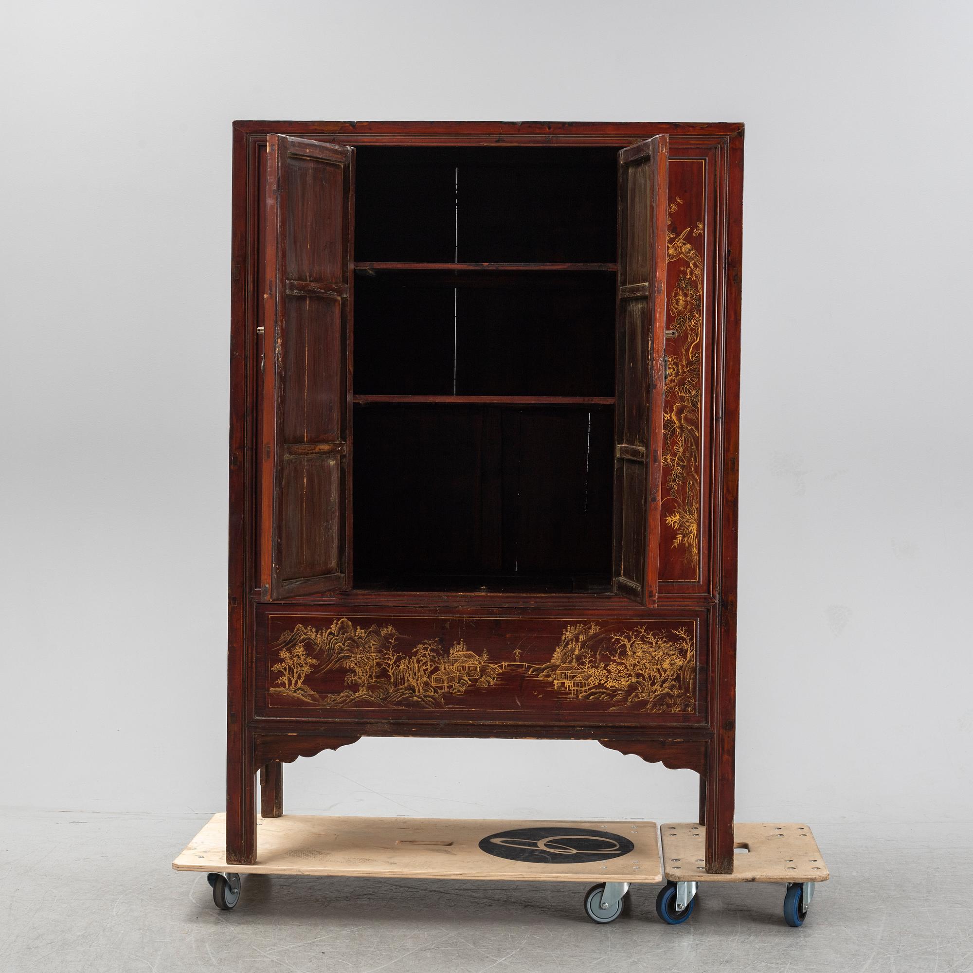 A Chinese cabinet, second half of the 20th century.