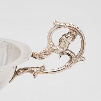 A sterling silver bowl, USA, turn of the 21st century.