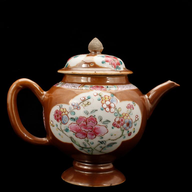 TEKANNA med LOCK, kompaniporslin. Qing dynastin, Qianlong (1736-95).