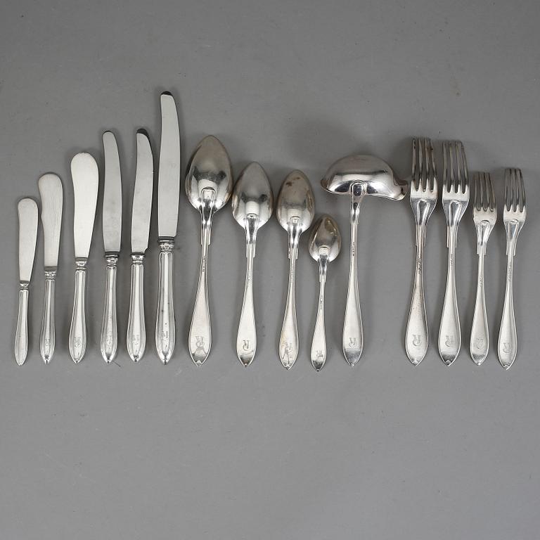 BESTICK, 86 delar, silver, mestadels GAB, Stockholm 1900-talets första hälft. Vikt ca 2850 g (exkl knivar med stålblad).