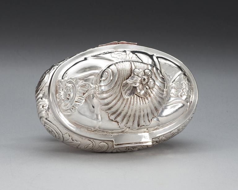 A Swedish 18th century silver sugar-box, makers mark of Mathias Grahl, Göteborg 1764.