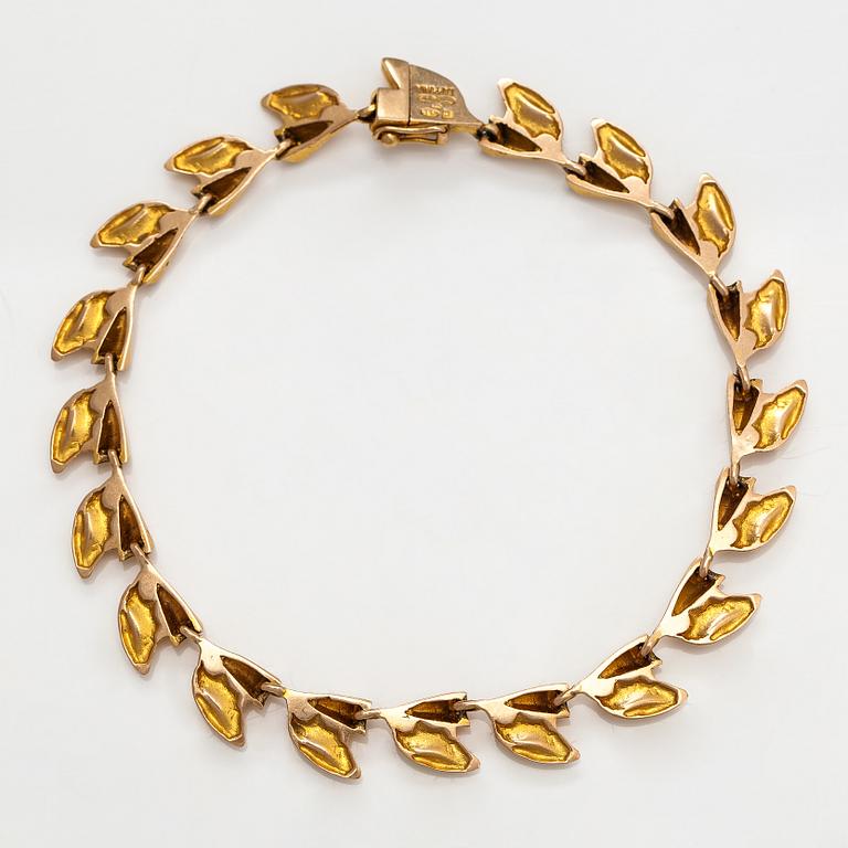 Björn Weckström, "Rolling waves", a 14K gold bracelet. Lapponia 1972.
