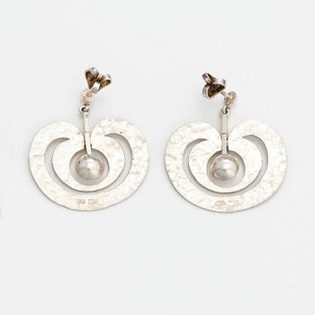 Tapio Wirkkala, A pair of sterling silver earrings "Apple". Kultakeskus, Helsinki.