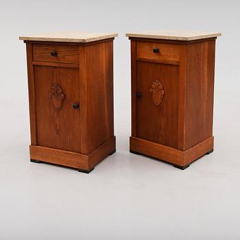 SÄNGBORD, 1 par, 1900-talets första hälft.