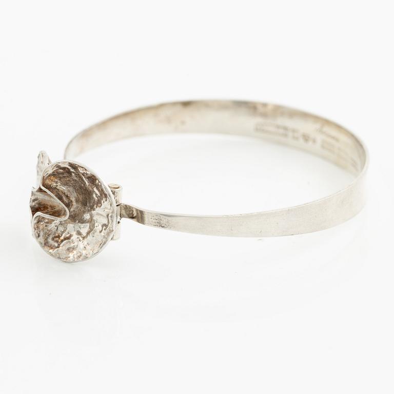 Theresia Hvorslev, bracelet, ring, pendant, earrings, 1 pair, sterling silver, chain, silver, Lidköping 1977, 1976, 1978 and 1973.