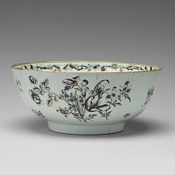 741. A grisaille punch bowl with a Swedish Bank note, Qing dynasty, Qianlong dated 1762.