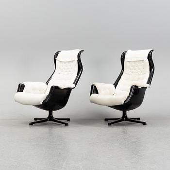Alf Svensson & Yngvar Sandström, a pair of 'Form 8'/'Galaxy' easy chairs, Dux, 1970's.