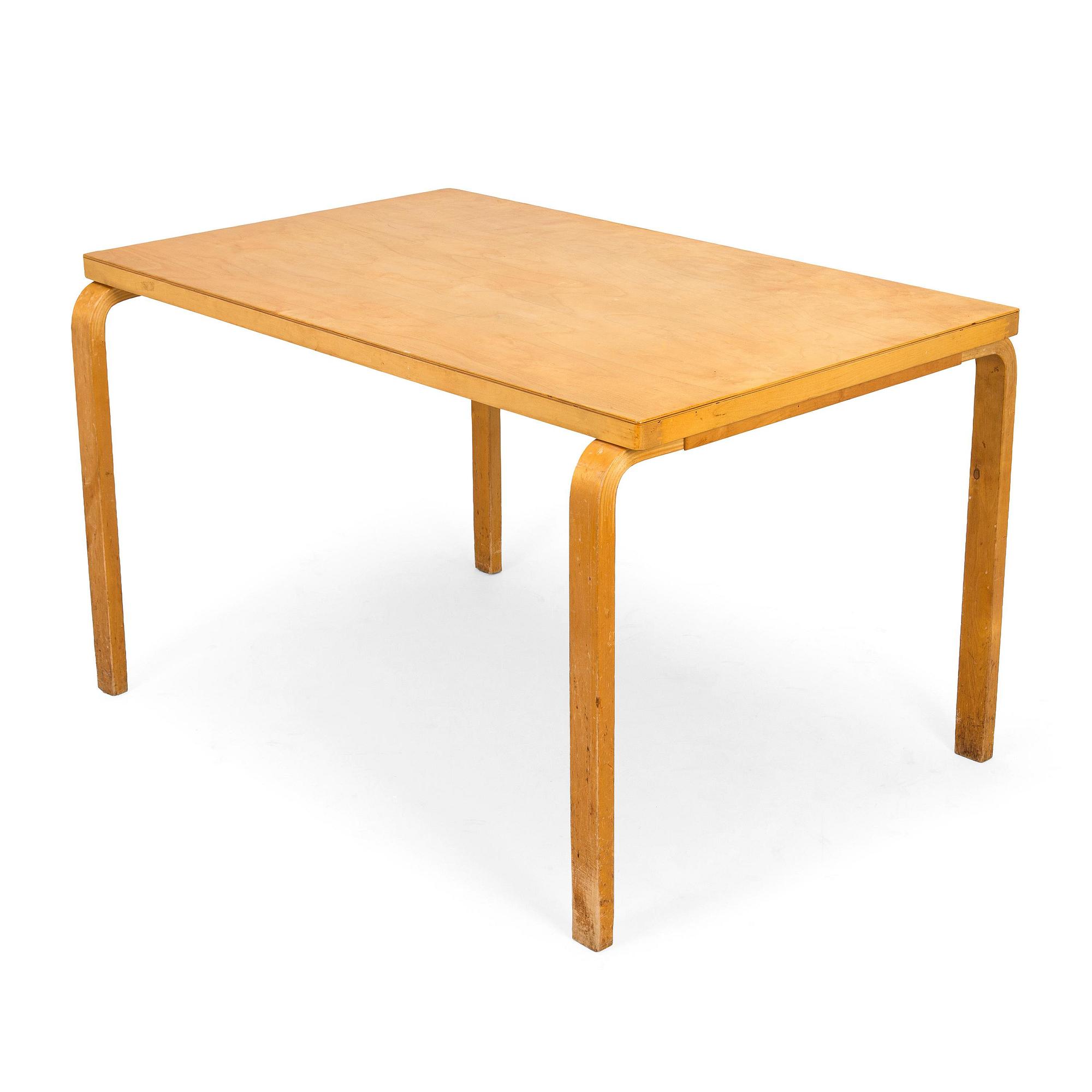 Alvar Aalto, pöytä, malli 82, O.Y. Huonekalu- ja Rakennustyötehdas A.B. 1950-luku.