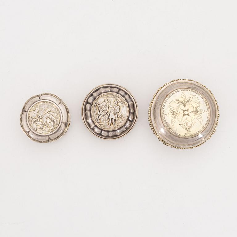 A set of three silver snuff-boxes, 18th and 19th Century.