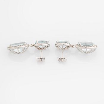 Örhängen, med akvamariner och diamanter.