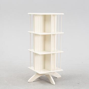 A revolving bookcase, end of the 20th century.