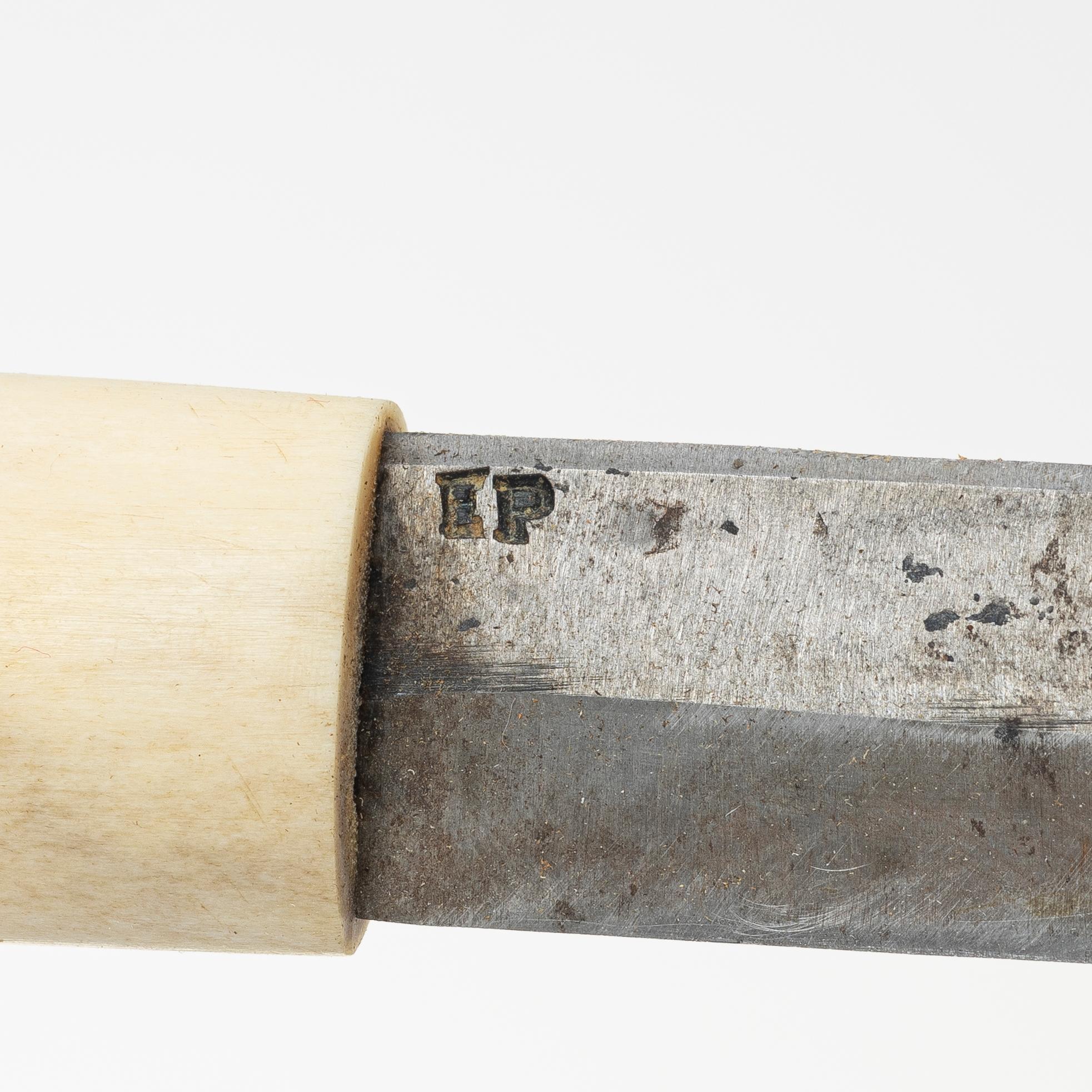 Esse Poggats, (d.y.), half-horn knife, signed.