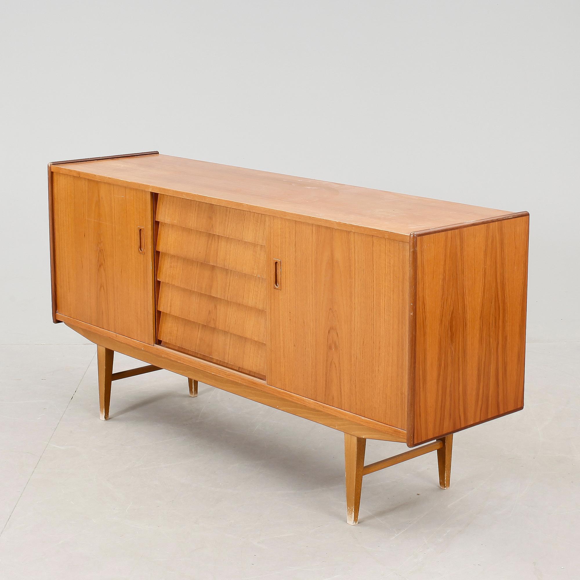 SIDEBOARD, 1960-tal.