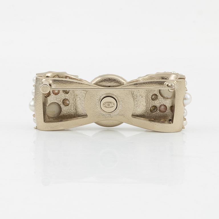 Chanel, brosch, 2021.