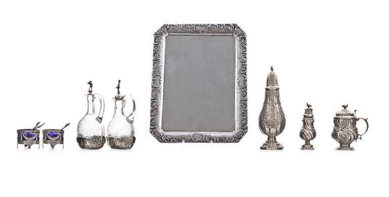 PARTI SILVER, 10 delar + BRICKA, 1800/1900-tal. Importstämplar. Total vikt ca 940 gram.